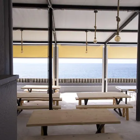 Eras Nest Albergue *