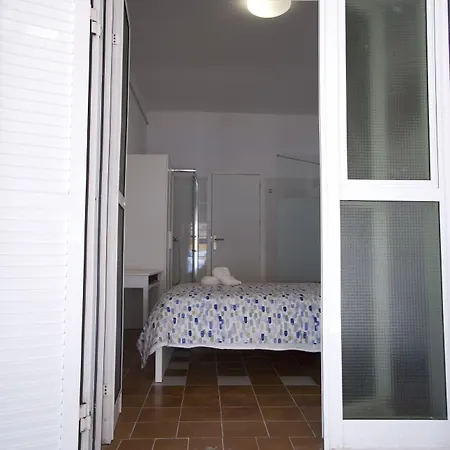 Eras Nest Albergue *