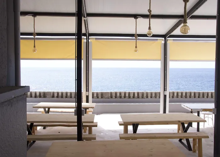 Eras Nest Auberge de jeunesse *